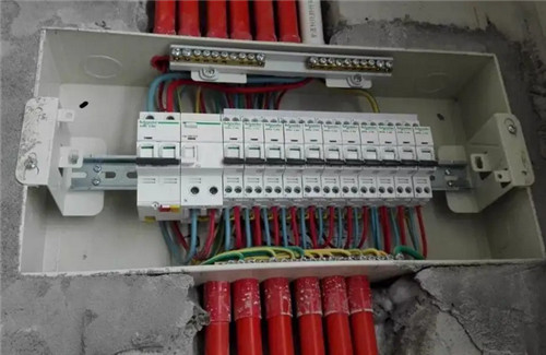 匈牙利拟暂停对乌电力天然气出口 要求恢复德鲁日巴管道原油运输