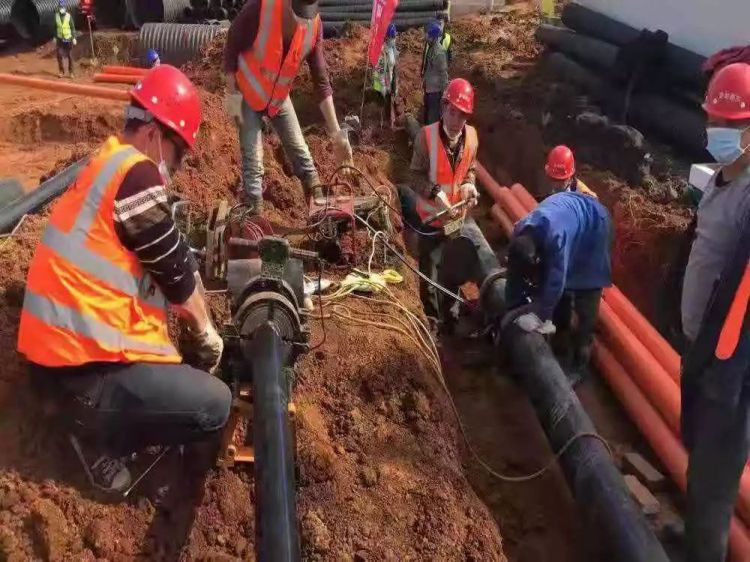 美国100年没救活的国家中国仅用3年救活为报恩送来大礼作回报