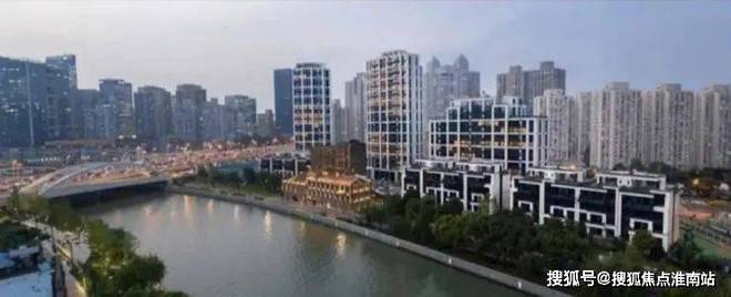 上海顶豪新标杆！龙盛湾上售楼处发布：龙盛湾上传世大宅终极选择(图1)