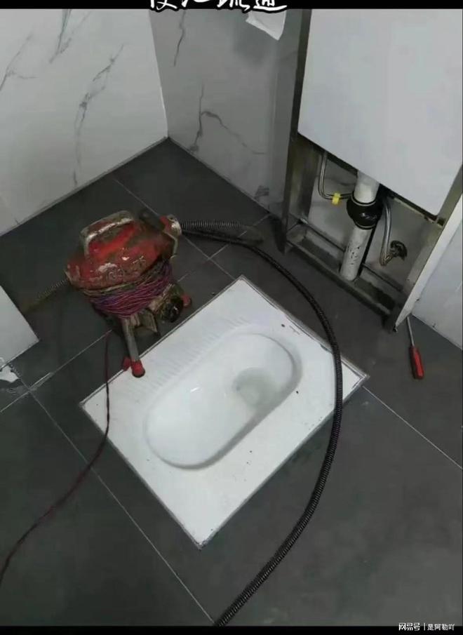 泉州疏通下水道管道师傅疏通马桶地漏清污化粪池清理(图2)